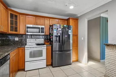 401 S 57th Ter, Hollywood, FL 33023 - Photo 11