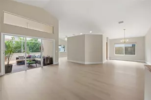 110 Cameron Ct, Weston, FL 33326 - Photo 11