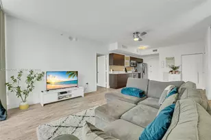 90 SW 3rd St, Miami, FL 33130 - Photo 7