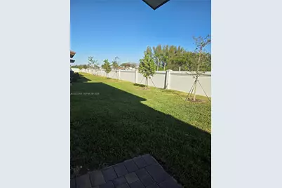 2741 SE 24th Ct, Homestead, FL 33035 - Photo 19
