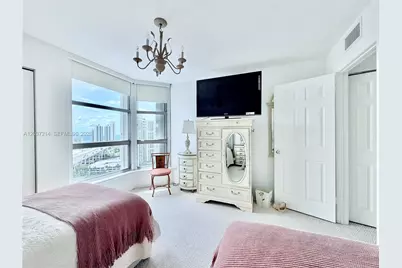 3500 Mystic Pointe Dr #2306, Aventura, FL 33180 - Photo 11