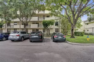 2908 S Carambola Cir S, Coconut Creek, FL 33066 - Photo 3