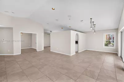 467 SW 191st Terrace, Pembroke Pines, FL 33029 - Photo 13