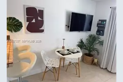 17 NE 2nd Ave #203, Dania Beach, FL 33004 - Photo 5