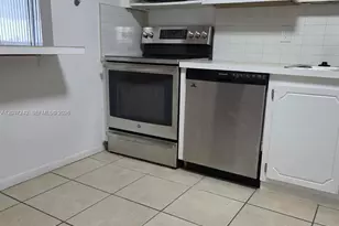 13499 Biscayne Blvd, North Miami, FL 33181 - Photo 7