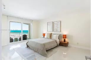 5401 Collins Ave, Miami Beach, FL 33140 - Photo 11