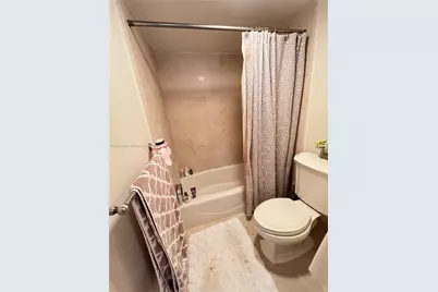 1901 Brickell Ave #B1807, Miami, FL 33129 - Photo 5