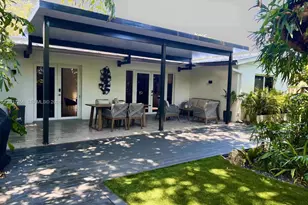 424 NE 28th Dr, Wilton Manors, FL 33334 - Photo 1