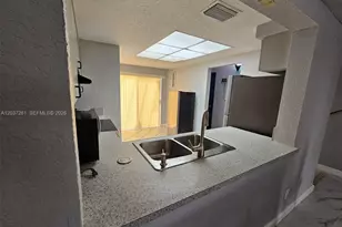 8837 NW 48th St, Sunrise, FL 33351 - Photo 13