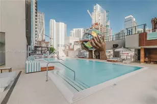 20 NE 11th St, Miami, FL 33132 - Photo 15