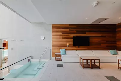 20 NE 11th St #4807B, Miami, FL 33132 - Photo 17