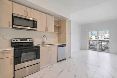 420 SW 7th Ave #204, Miami, FL 33130 - Photo 3