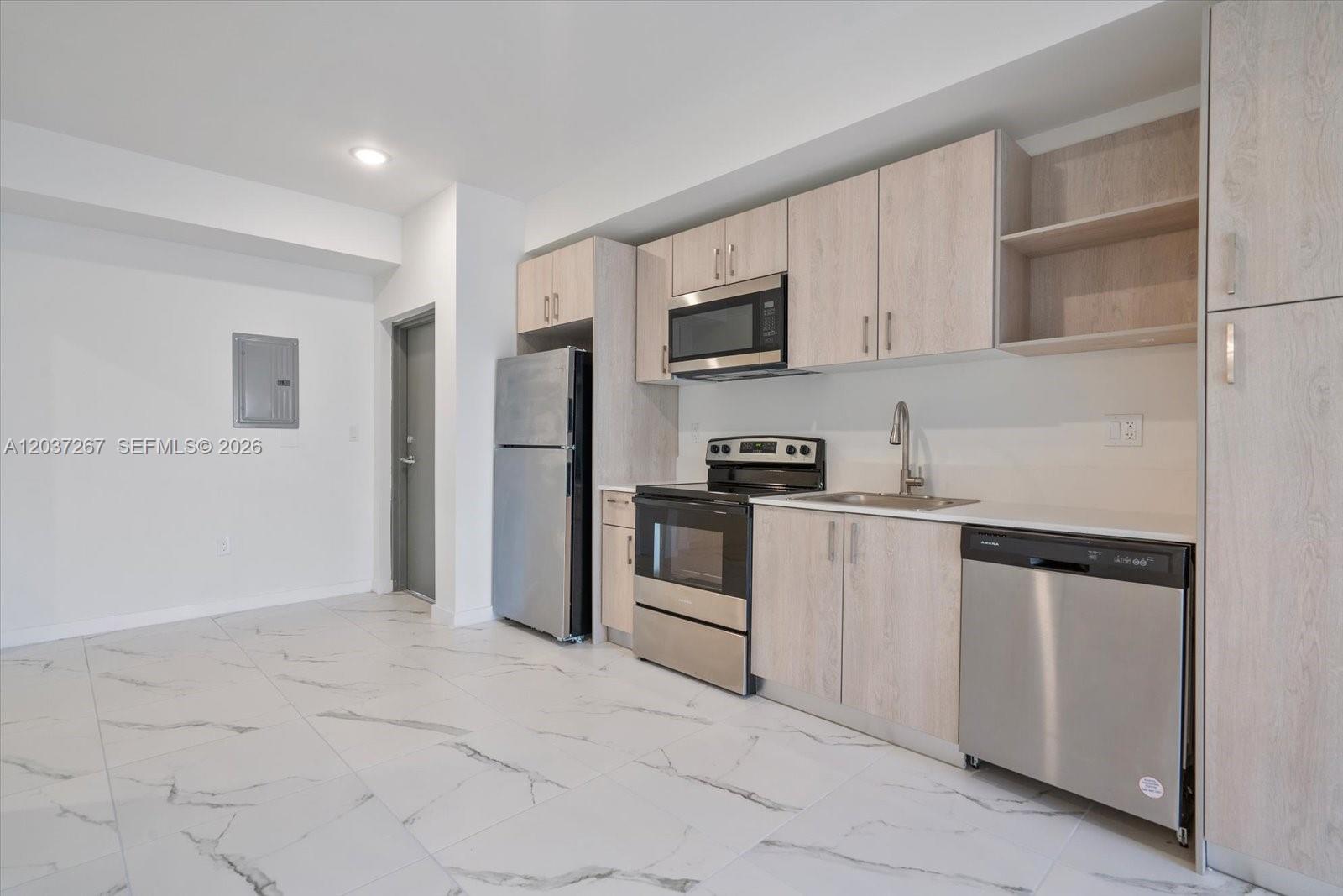 420 SW 7th Ave #204 - 420 SW 7th Ave #204, Miami, FL 33130 Luxury Property | Jose Angel Pina