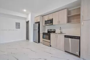 420 SW 7th Ave, Miami, FL 33130 - Photo 1
