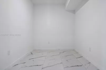 420 SW 7th Ave #204, Miami, FL 33130 - Photo 5