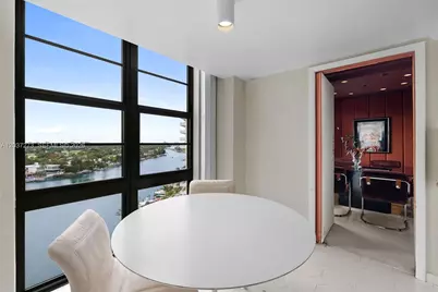 5500 Collins Ave #1401, Miami Beach, FL 33140 - Photo 11
