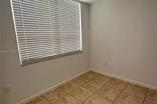 9360 Fontainebleau Blvd, Miami, FL 33172 - Photo 15