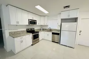 2620 NW 14th Ct, Fort Lauderdale, FL 33311 - Photo 3