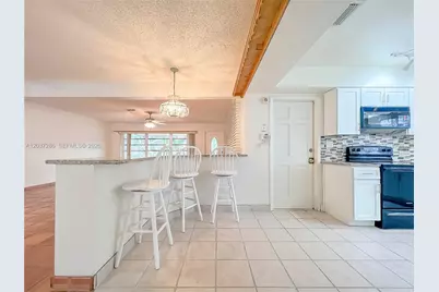 192 SW 62nd Ter, Plantation, FL 33317 - Photo 21