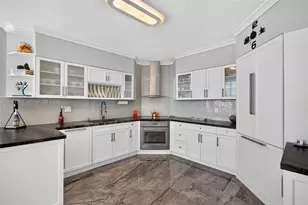 3370 Hidden Bay Dr, Aventura, FL 33180 - Photo 15