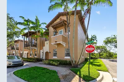 625 SW 146th Ter #901, Pembroke Pines, FL 33027 - Photo 1