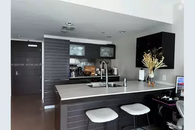 200 Biscayne Boulevar Way #3110, Miami, FL 33131 - Photo 9