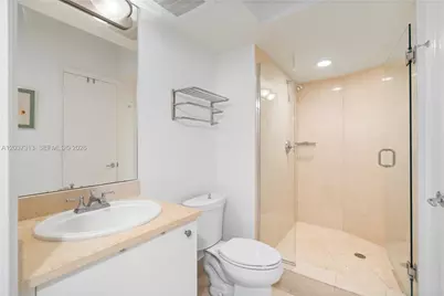 20000 E Country Club Dr #306, Aventura, FL 33180 - Photo 25