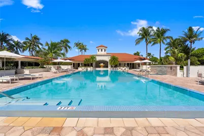 20000 E Country Club Dr #306, Aventura, FL 33180 - Photo 35