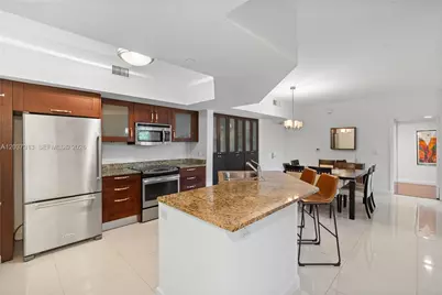 20000 E Country Club Dr #306, Aventura, FL 33180 - Photo 3