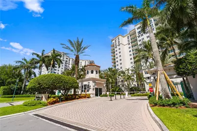 20000 E Country Club Dr #306, Aventura, FL 33180 - Photo 31