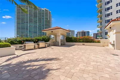 20000 E Country Club Dr #306, Aventura, FL 33180 - Photo 33