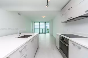 650 NE 32nd St, Miami, FL 33137 - Photo 3
