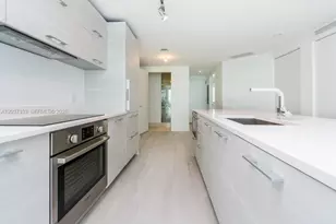 650 NE 32nd St, Miami, FL 33137 - Photo 17