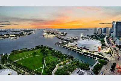 1100 Biscayne Blvd #4001, Miami, FL 33132 - Photo 5