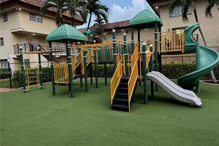 8650 SW 109th Ave, Miami, FL 33173 - Photo 9