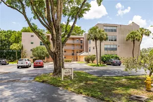 9495 Evergreen Pl, Davie, FL 33324 - Photo 21