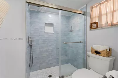 9495 Evergreen Pl #103, Davie, FL 33324 - Photo 15