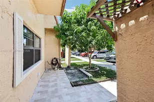 86 Ann Lee Ln, Tamarac, FL 33319 - Photo 39