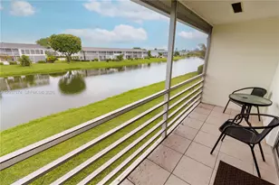 90 Berkshire D, West Palm Beach, FL 33417 - Photo 15