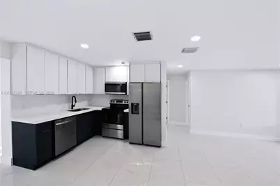 6570 Liberty St, Hollywood, FL 33024 - Photo 7
