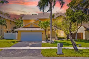 9601 SW 9th Ct, Pembroke Pines, FL 33025 - Photo 1