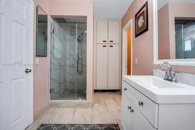 9601 SW 9th Ct, Pembroke Pines, FL 33025 - Photo 21