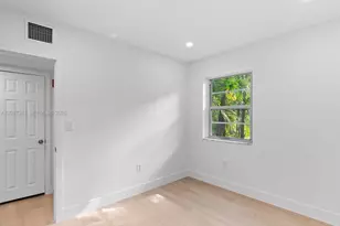 5625 SW 80th St, Miami, FL 33143 - Photo 13