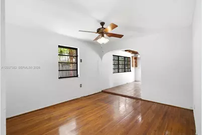 2550 Trapp Ave, Miami, FL 33133 - Photo 11