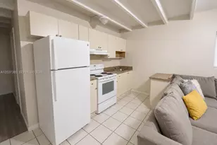 614 SW 10th Ave, Homestead, FL 33030 - Photo 3