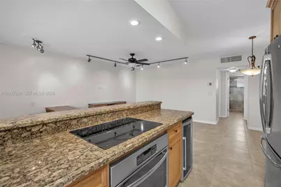 901 S Surf Rd #506, Hollywood, FL 33019 - Photo 11