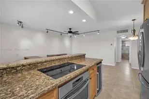 901 S Surf Rd, Hollywood, FL 33019 - Photo 11