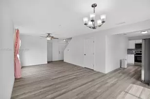 1951 Tropic Bay Ct, Orlando, FL 32807 - Photo 9