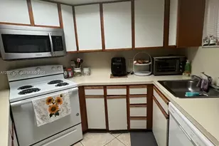 8215 Lake Dr, Doral, FL 33166 - Photo 3