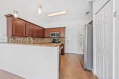 27460 SW 138th Path, Homestead, FL 33032 - Photo 7